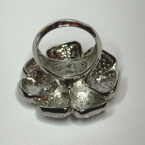 JCM Rhinestone & Stainless-Steel Flower Shaped Cocktail Ring Statement Piece Siz - Picture 6 of 7